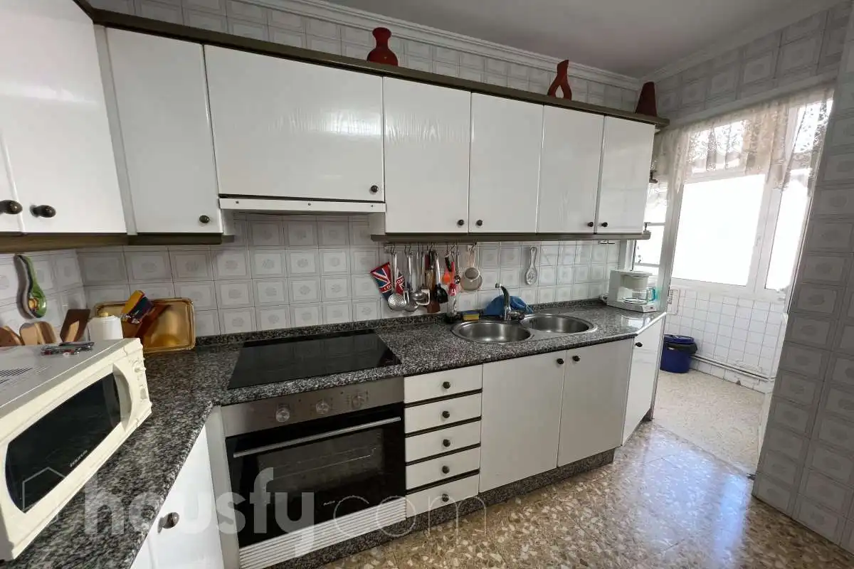 Cocina de Piso en venta en A Coruña Capital  con Calefacción