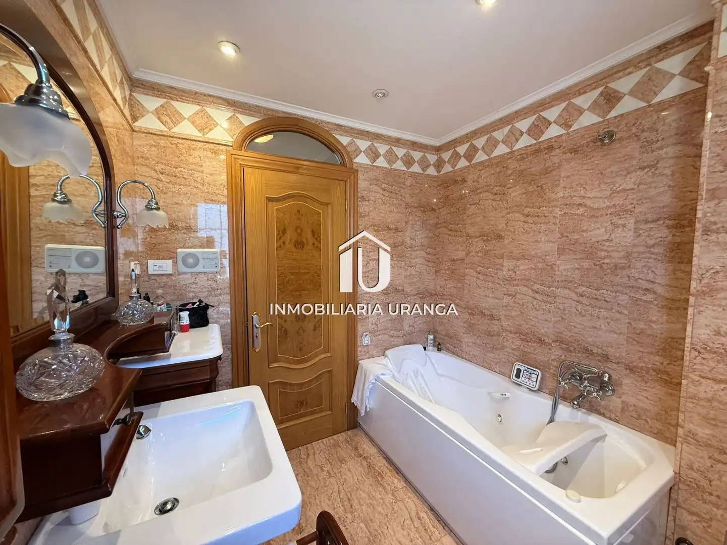Baño de Casa o chalet en venta en Laredo con Calefacción, Jardín privado y Terraza