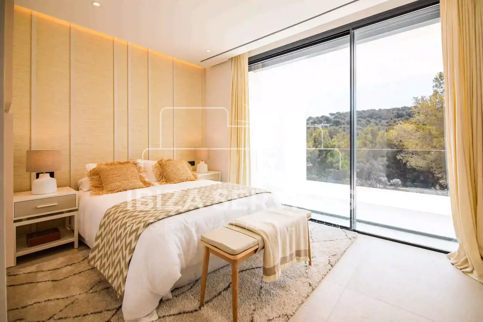 Habitación de Casa o chalet en venta en Santa Eulària des Riu con Aire acondicionado, Jardín privado y Piscina