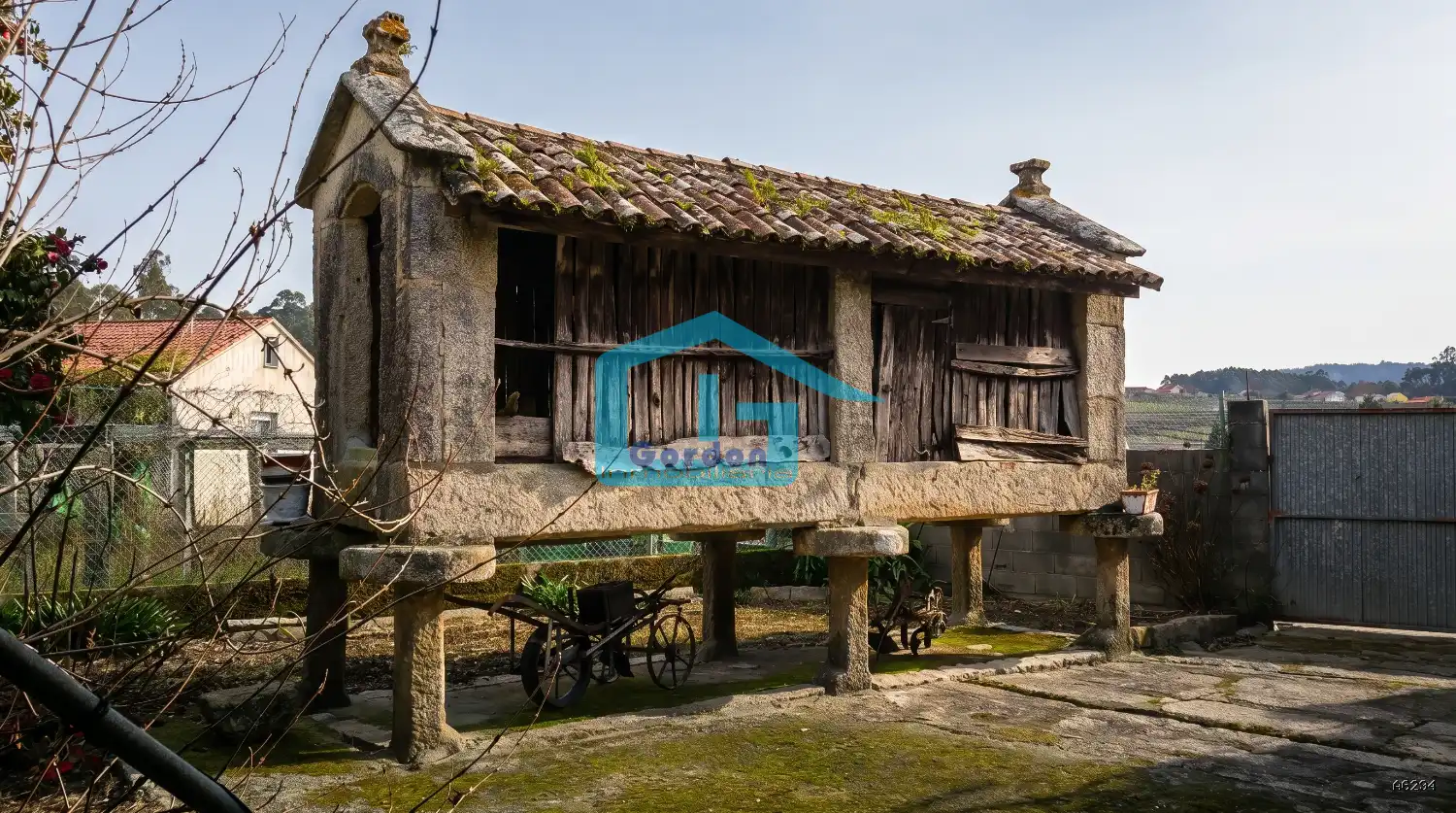 Vista exterior de Finca rústica en venta en Meaño con Parquet, Terraza y Trastero