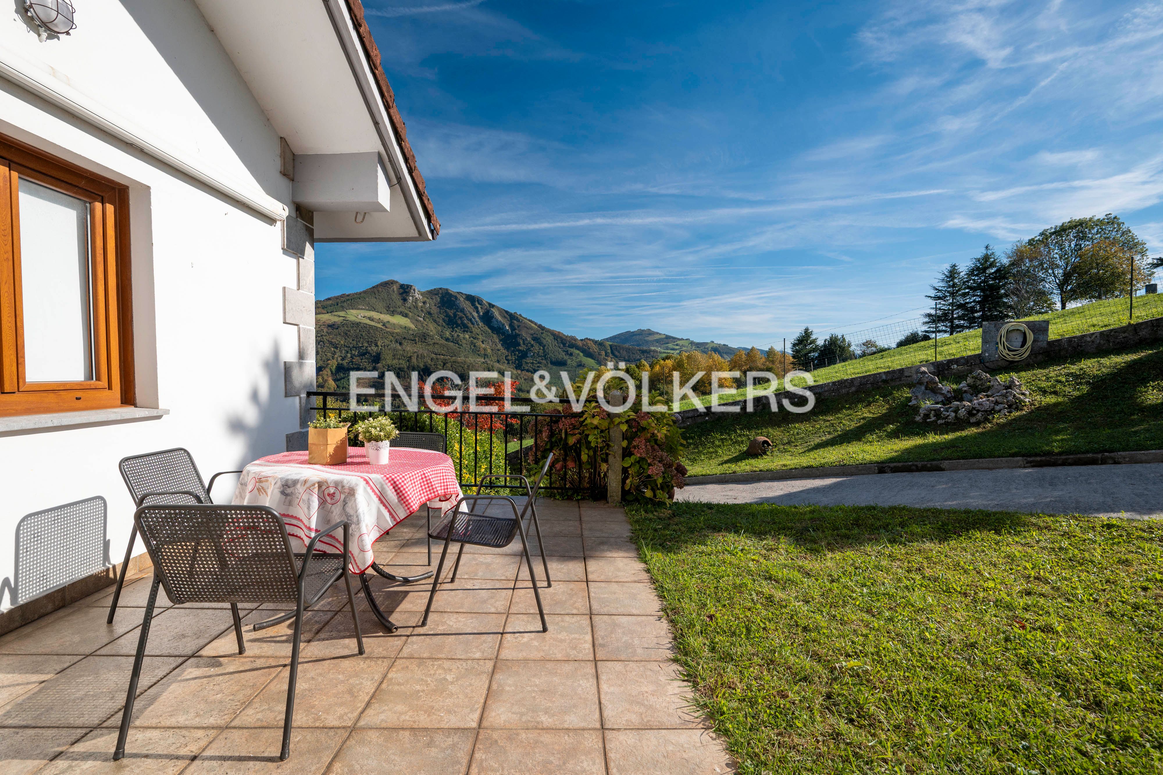 Terraza de Casa adosada en venta en Hernialde con Calefacción, Jardín privado y Terraza