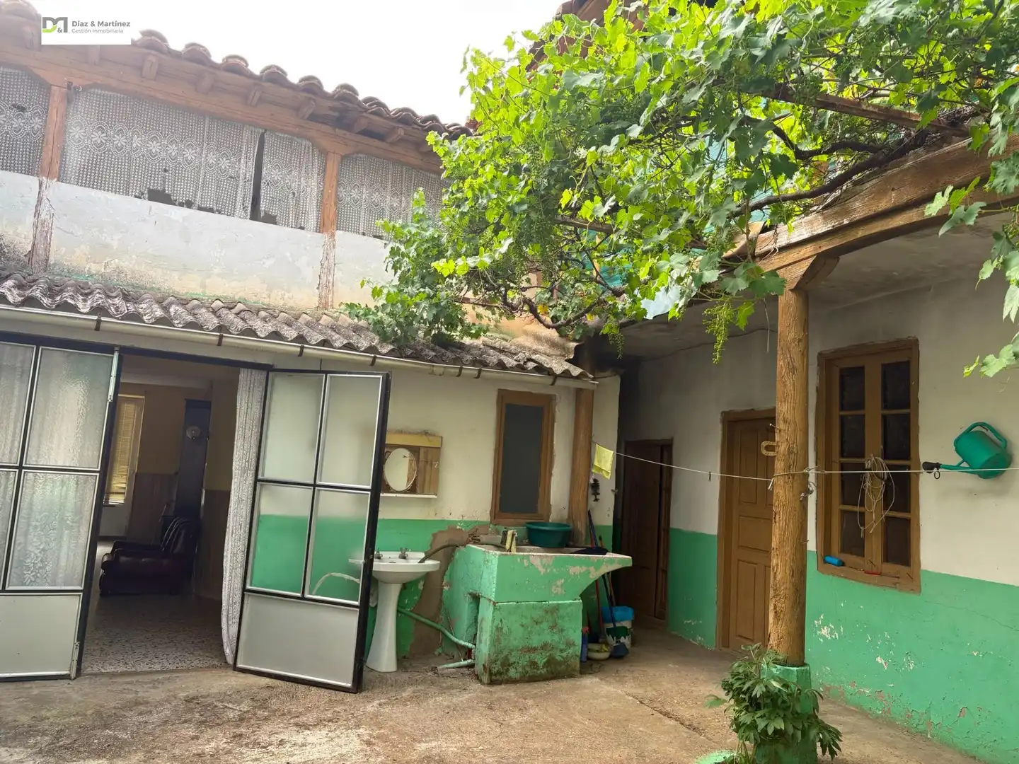 Vista exterior de Casa o xalet en venda en Santa Marina del Rey amb Traster