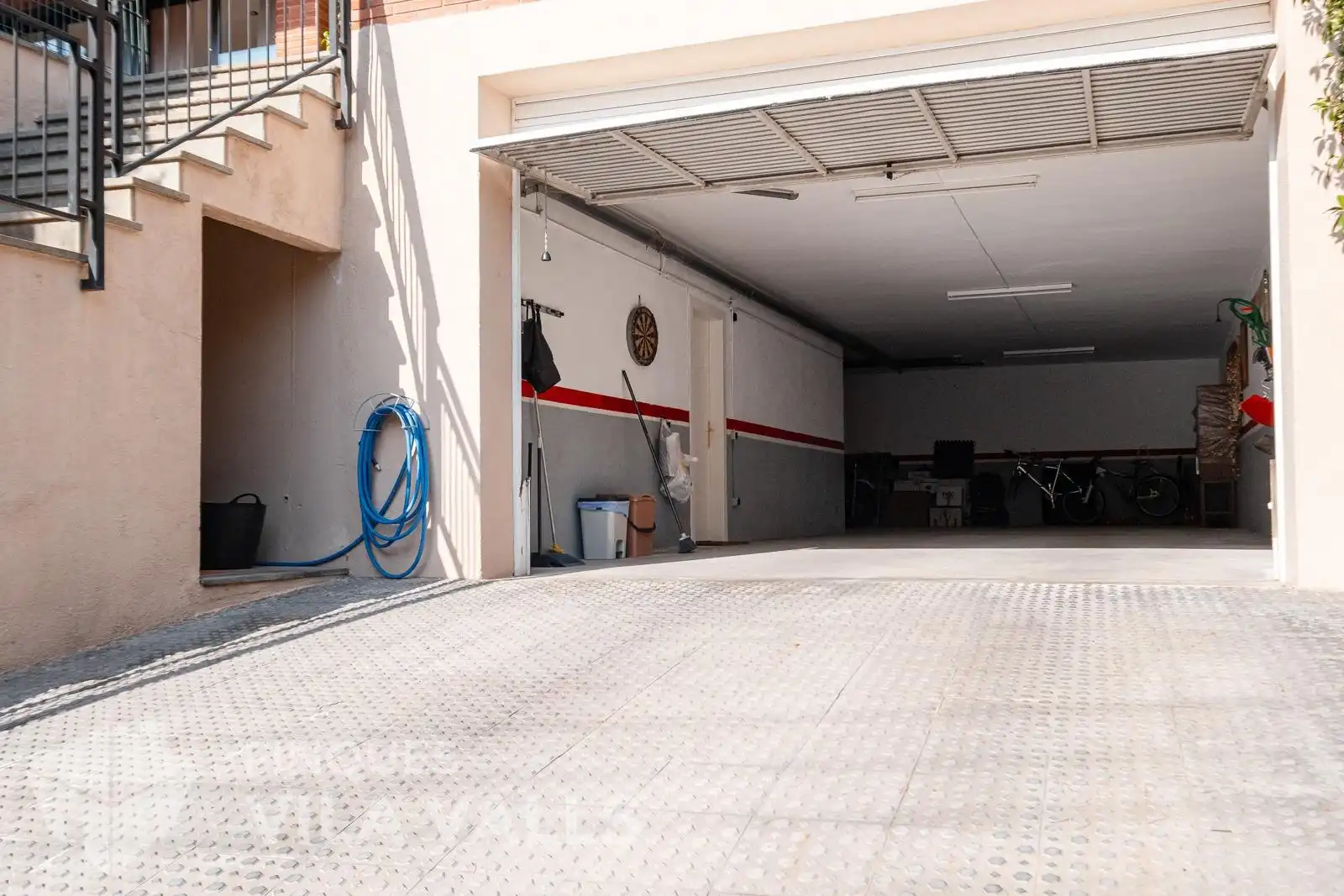 Aparcament de Casa o xalet en venda en Caldes de Montbui amb Calefacció, Jardí privat i Piscina