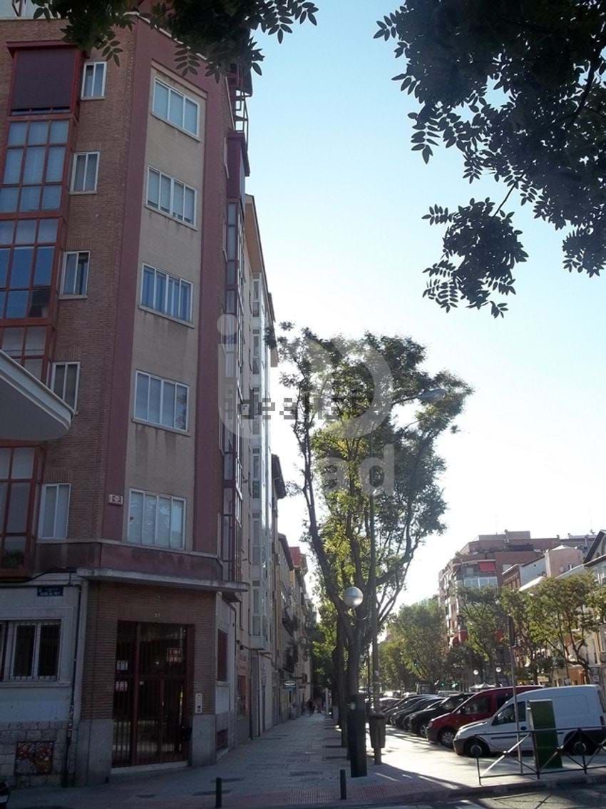 Exterior view of House or chalet for sale in  Madrid Capital  with Air Conditioner
