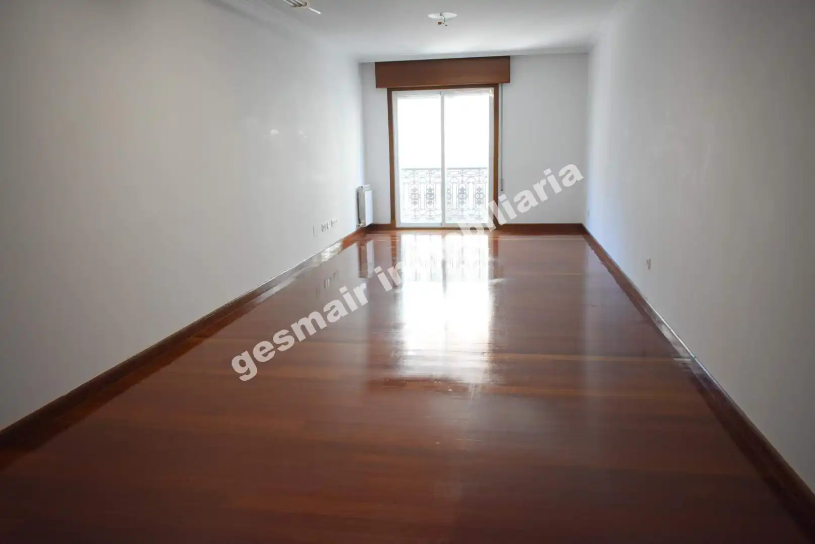 Habitación de Piso de alquiler en Pontevedra Capital  con Calefacción, Parquet y Trastero
