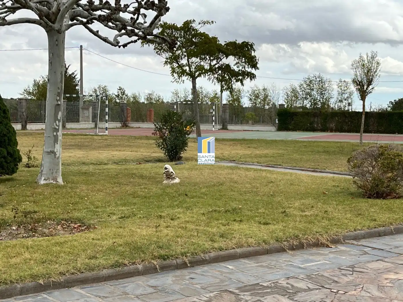 Casa o xalet en venda en Zamora Capital  amb Aire condicionat, Calefacció i Jardí privat