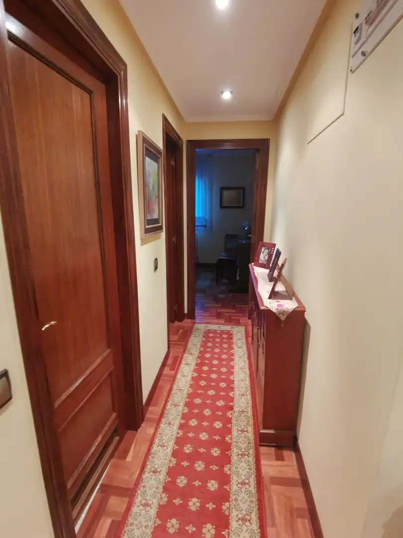 Piso en venta en Avilés con Calefacción, Parquet y Trastero