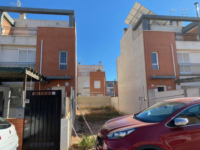 Terreno residencial en Venta en Puerto de Sagunto - CL PABLO NERUDA, 102 en El Baladre