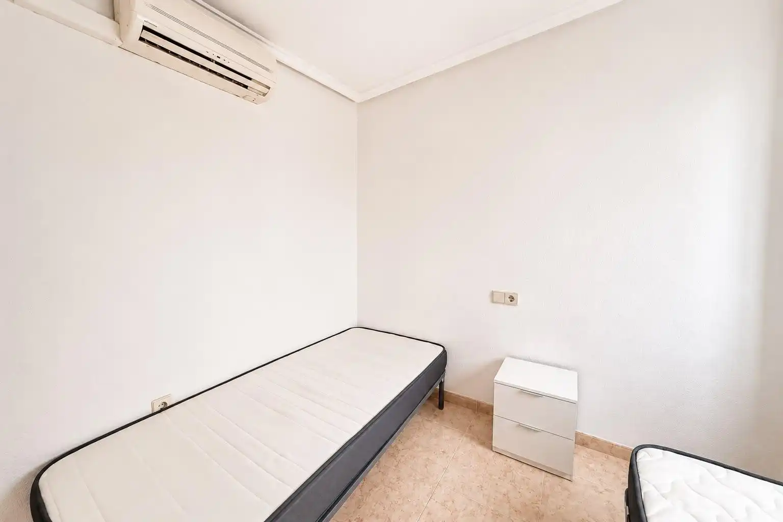 Ground floor for rent in El Molino