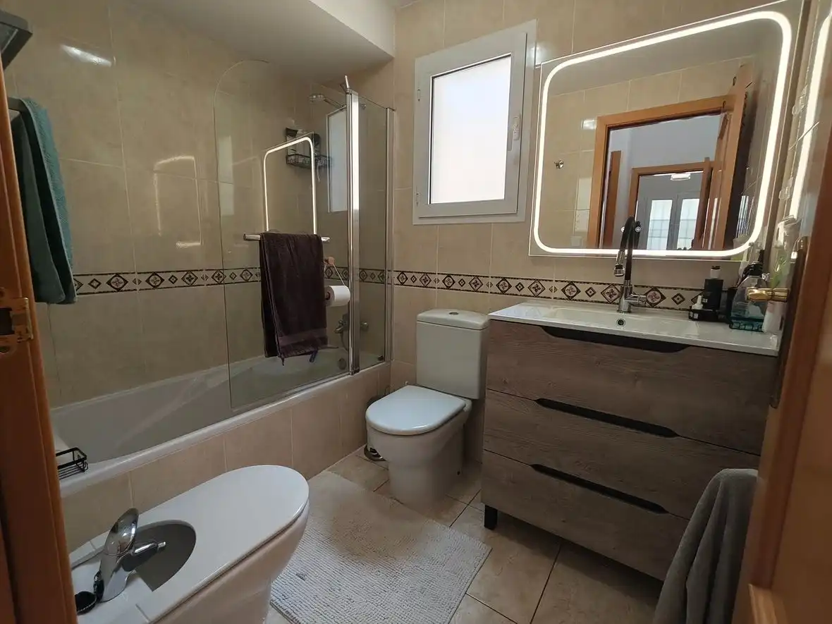 Bathroom of Houses for sale in Gata de Gorgos  with Air Conditioner, Terrace and Balcony
