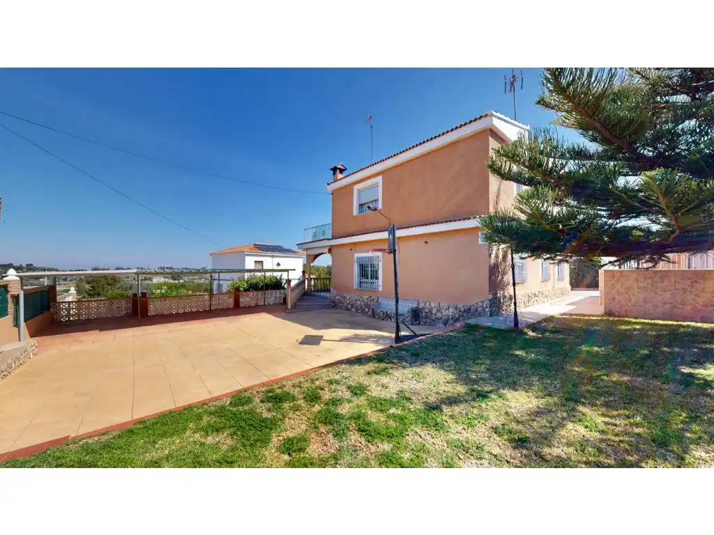 Exterior view of Houses for sale in Montserrat  with Air Conditioner, Private garden and Terrace