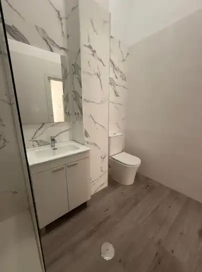 Bany de Pis en venda en Alicante / Alacant