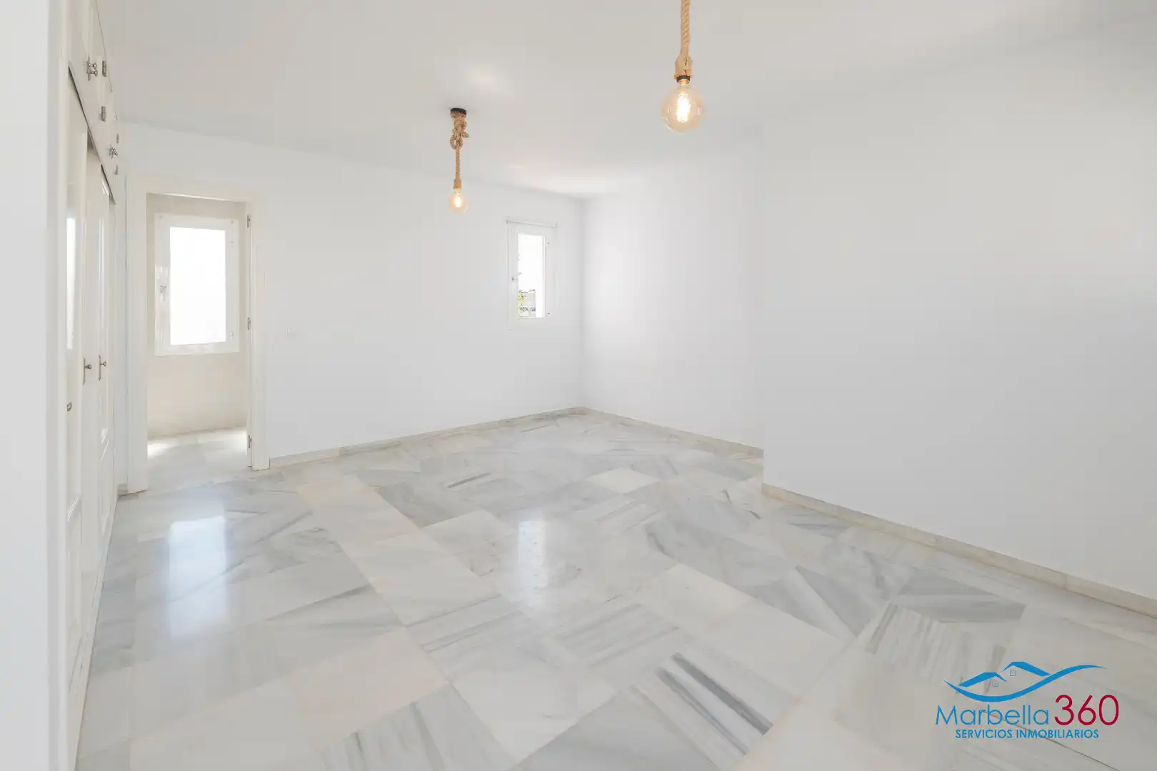 Casa o xalet en venda en Marbella amb Aire condicionat, Jardí privat i Terrassa
