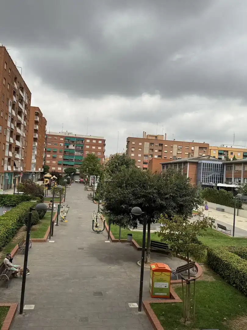 Vista exterior de Pis en venda en Mislata amb Aire condicionat, Terrassa i Balcó