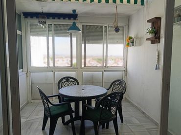 Penthouse with pool to rent in Valdelagrana