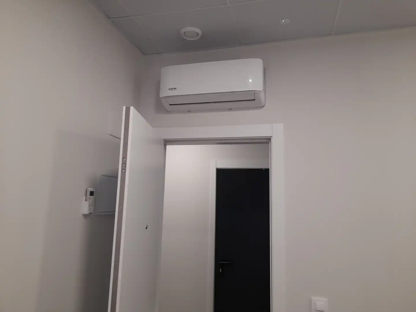 Büro zur Miete in L'Hospitalet de Llobregat mit Klimaanlage, Heizung und Terrasse