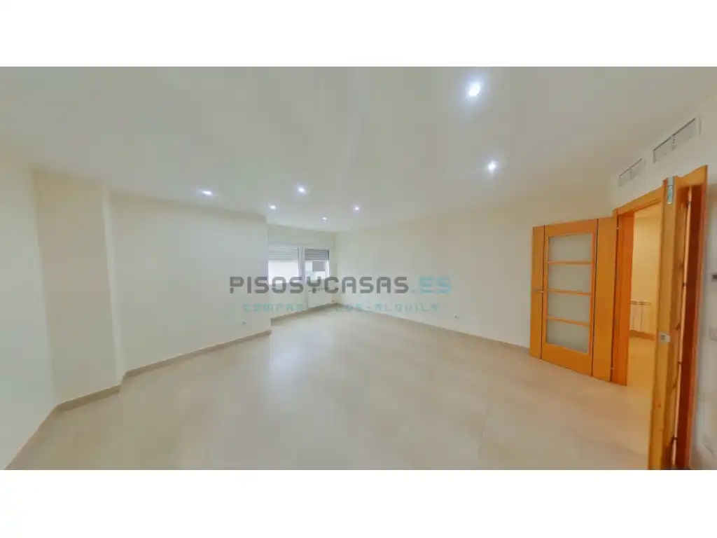 Flat for sale in Tauste  with Air Conditioner, Oven and Washing machine