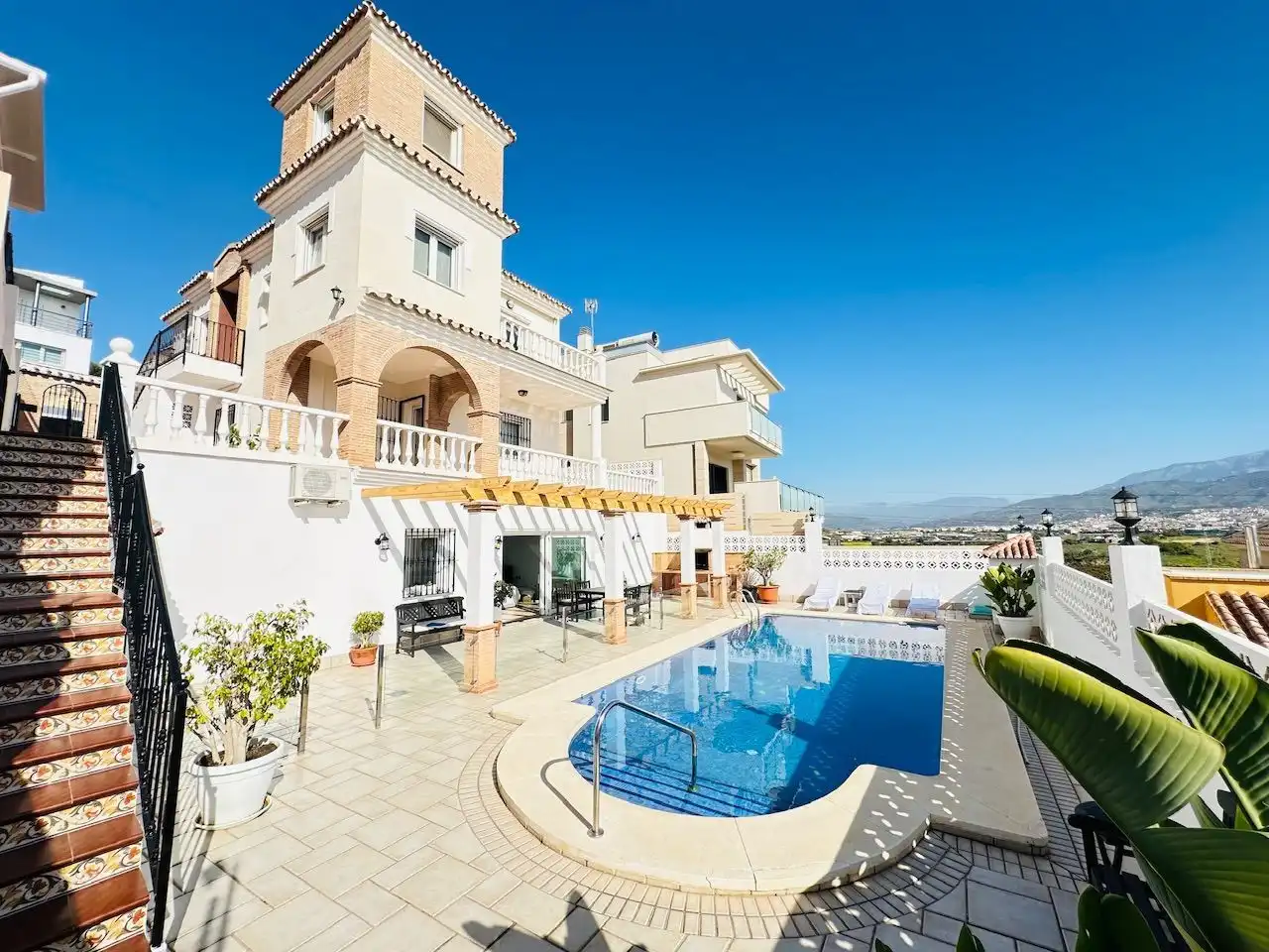 Villa con piscina in vendita a Torre del Mar, imagen 2