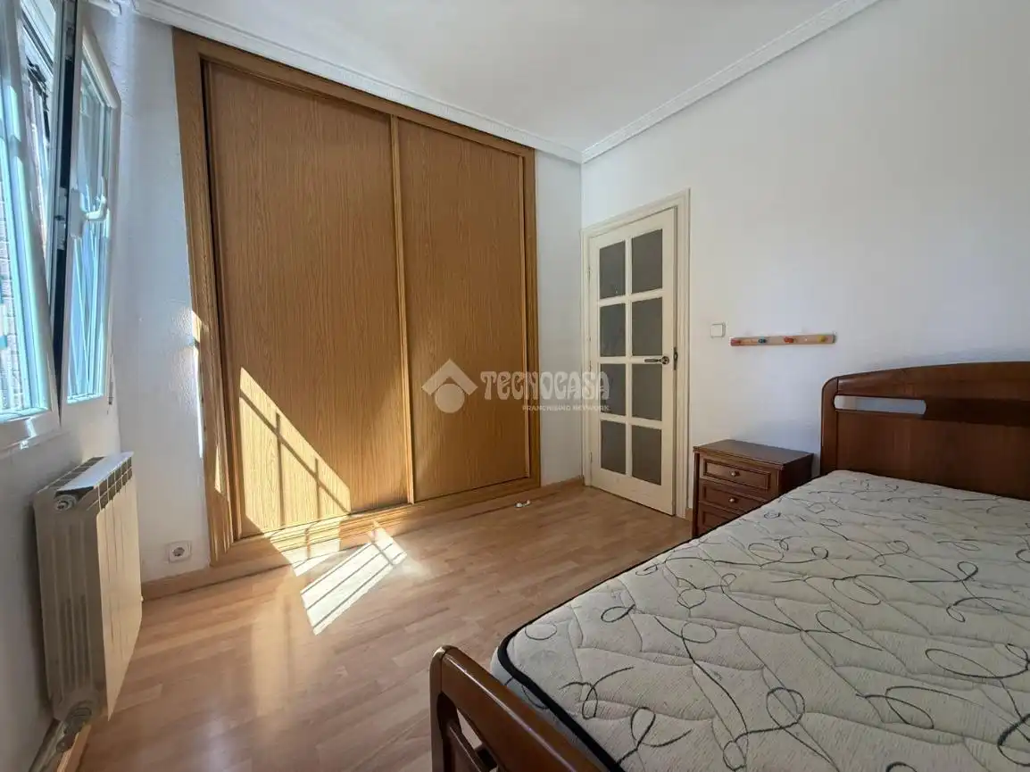 Bedroom of Flat for sale in Alcalá de Henares  with Heating