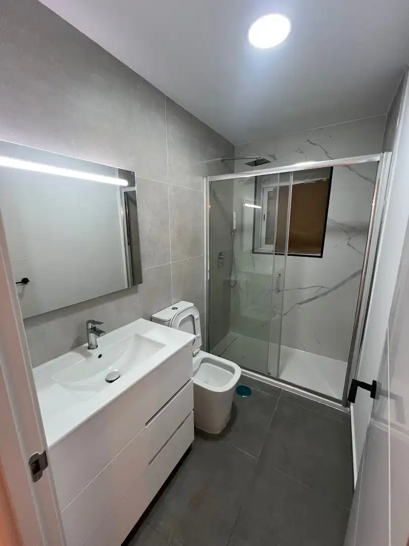 Bathroom of Commercial properties for sale in Parla