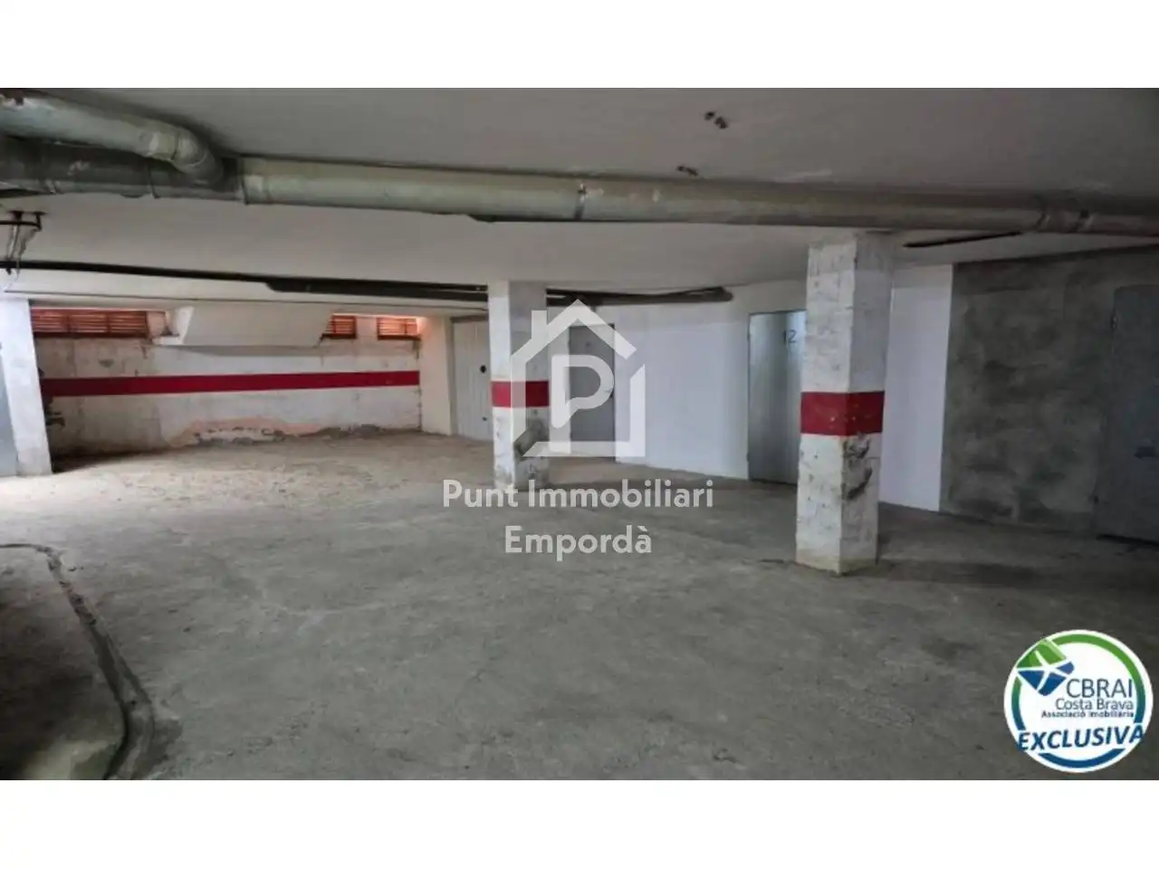 Parkplatz von Lagerraum zum Verkauf in Roses