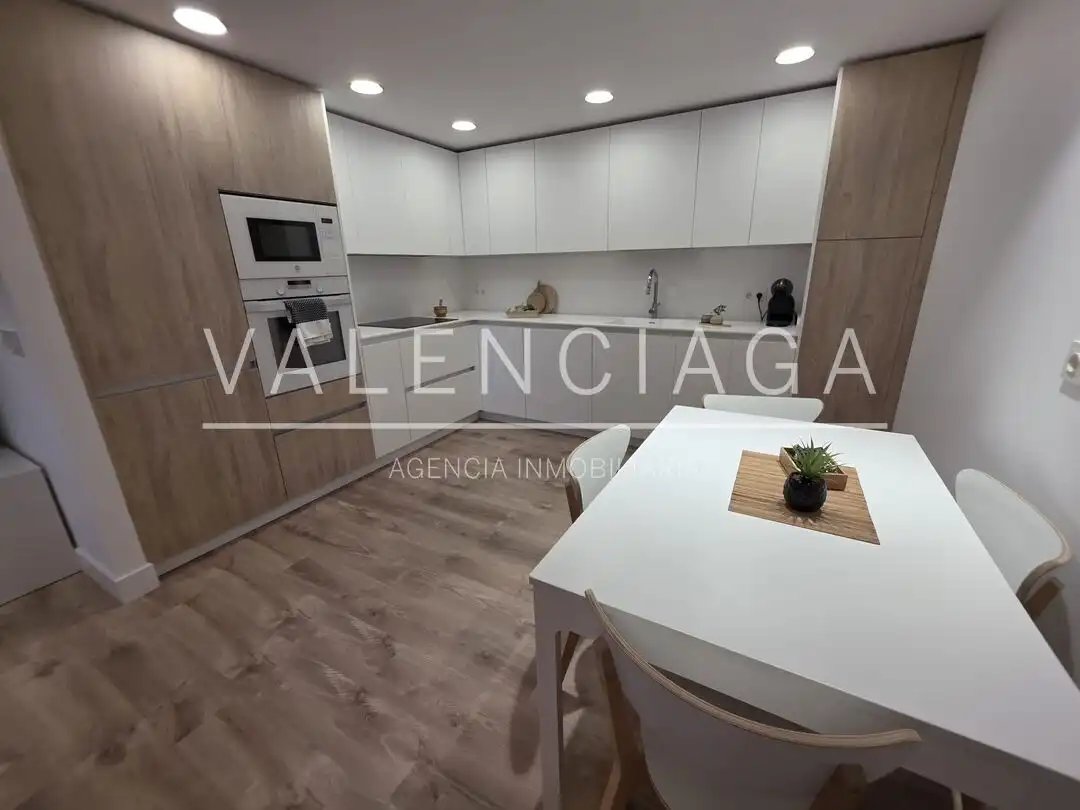 Cocina de Piso en venta en Lazkao con Calefacción y Amueblado