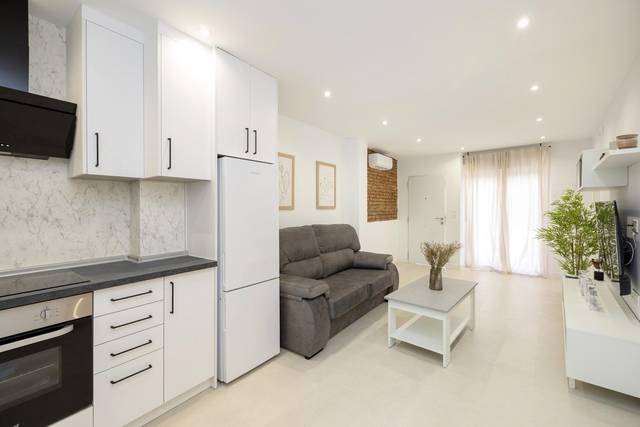 Piso en Venta en Calle OSCAR ROMERO en Barrio de Zaidín