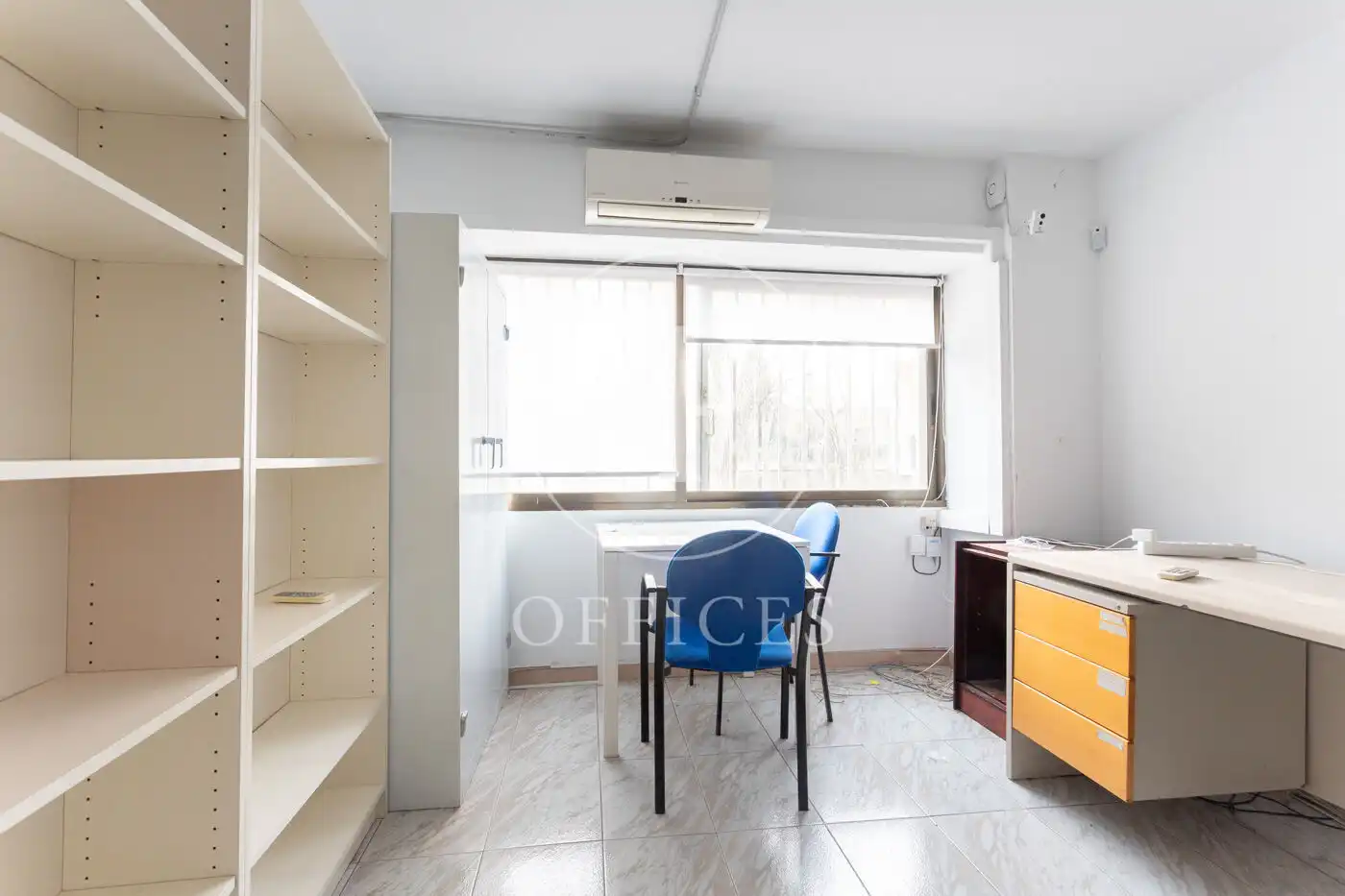 Büro zum Verkauf in Barcelona mit Heizung
