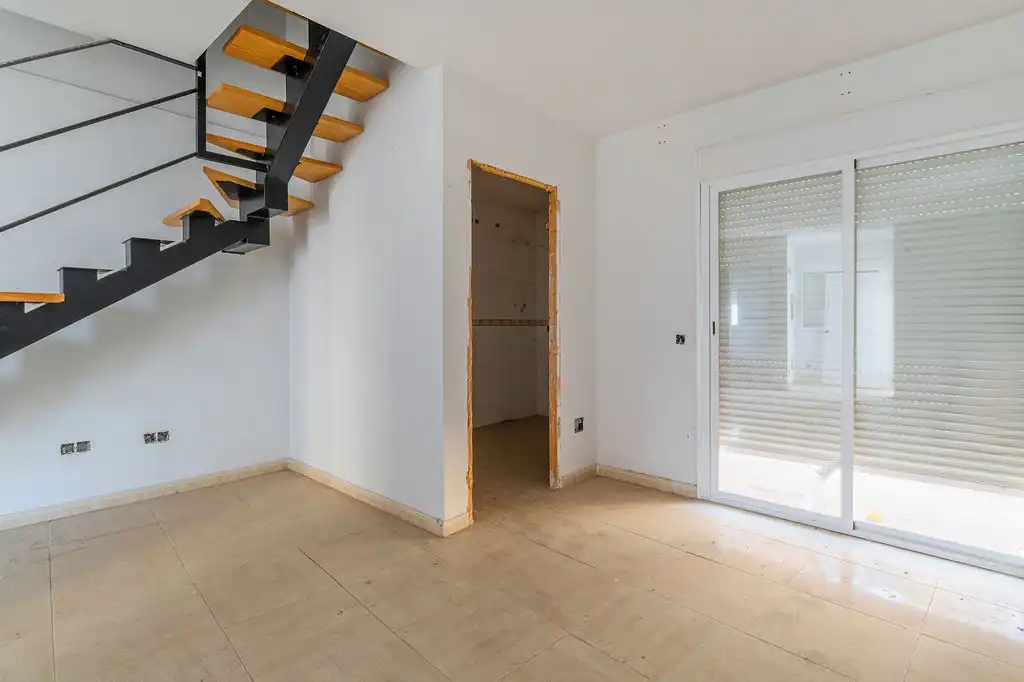 Casa adosada en venta en Valdeaveruelo, Guadalajara