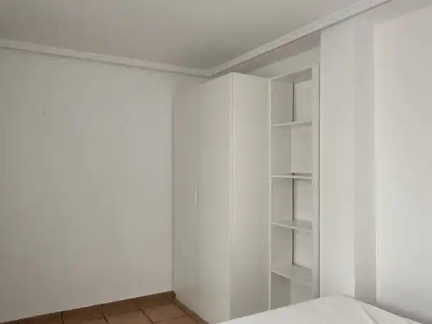 Habitación de Piso para compartir en Zona Cantereria