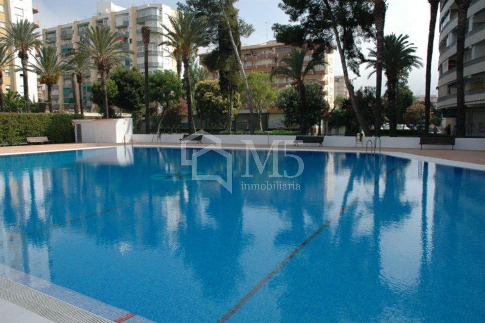Schwimmbecken von Wohnung zum Verkauf in Vélez-Málaga mit Terrasse und Gemeinschaftspool