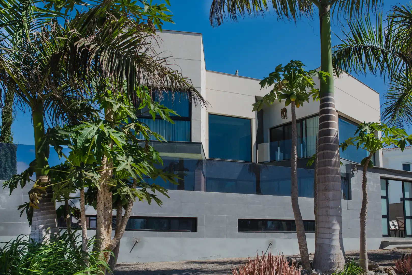 Vista exterior de Casa o chalet de alquiler en San Bartolomé de Tirajana con Aire acondicionado, Calefacción y Jardín privado