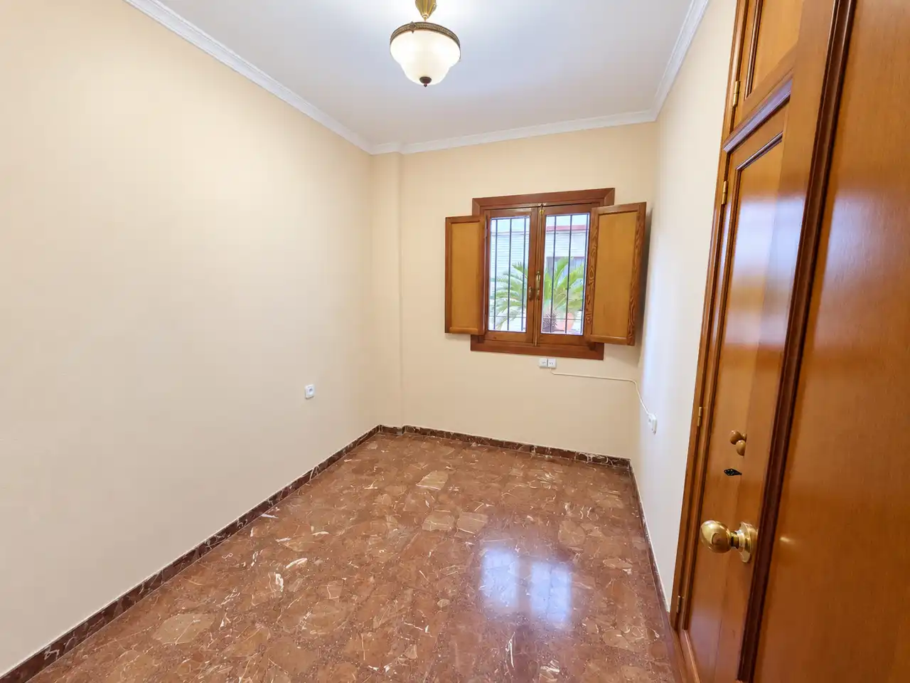 Ground floor for sale in Écija  with Air Conditioner, Terrace and Storage room
