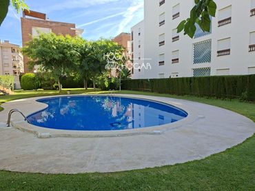 Piso con piscina en venta en Cossetania