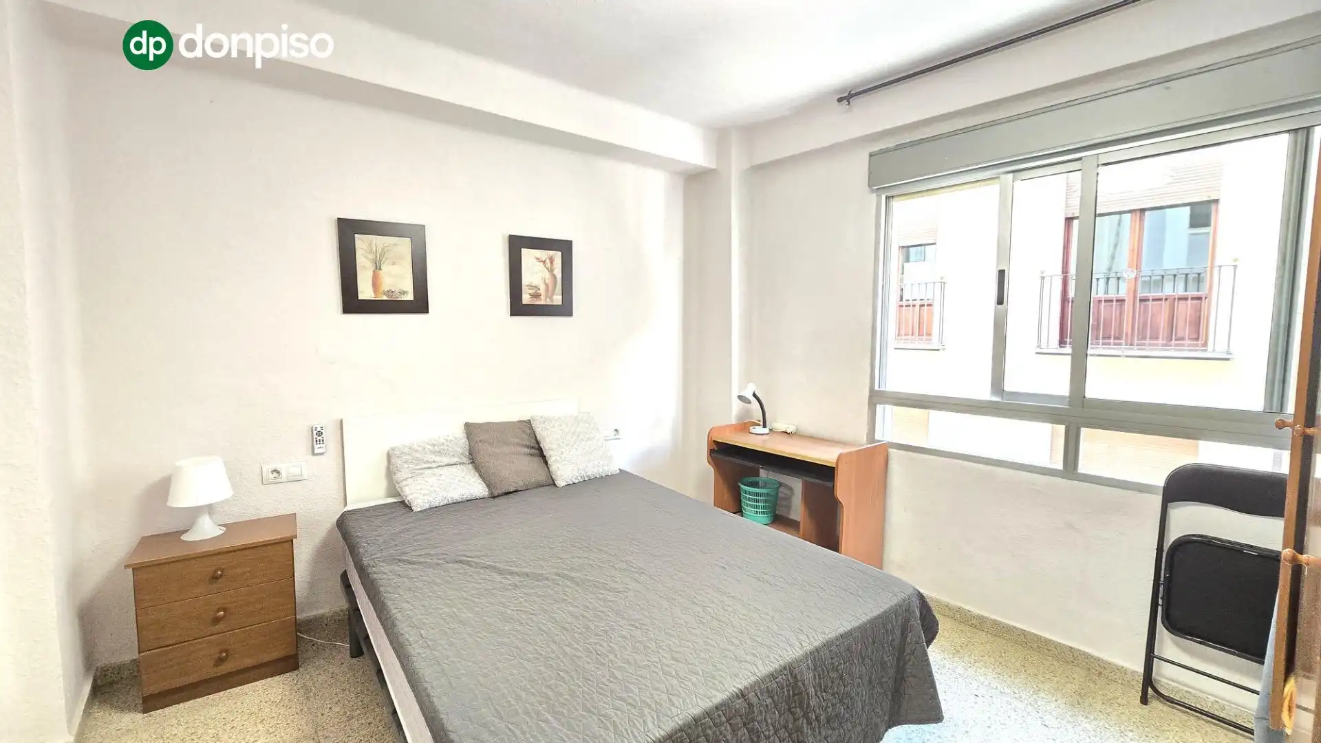 Schlafzimmer von Wohnung zur Miete in Centro