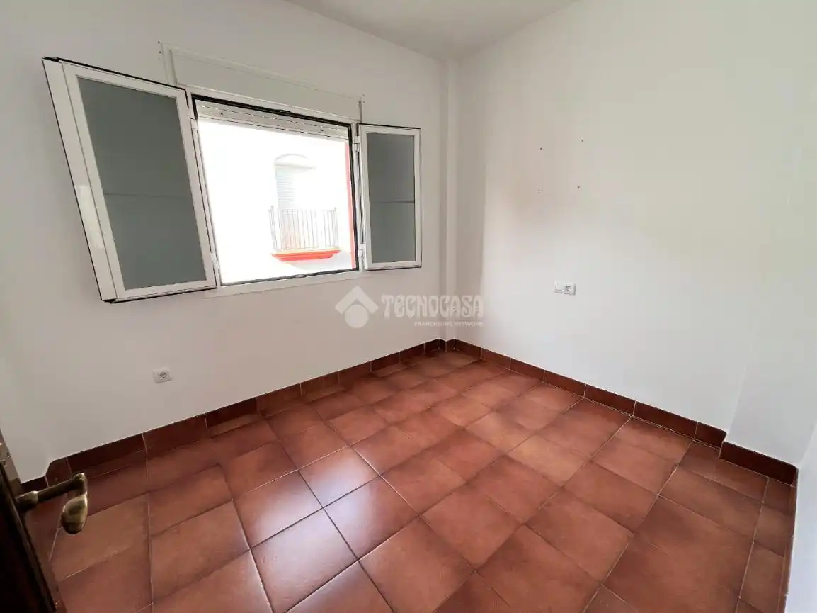 Dormitori de Casa adosada en venda en San Fernando amb Terrassa i Balcó