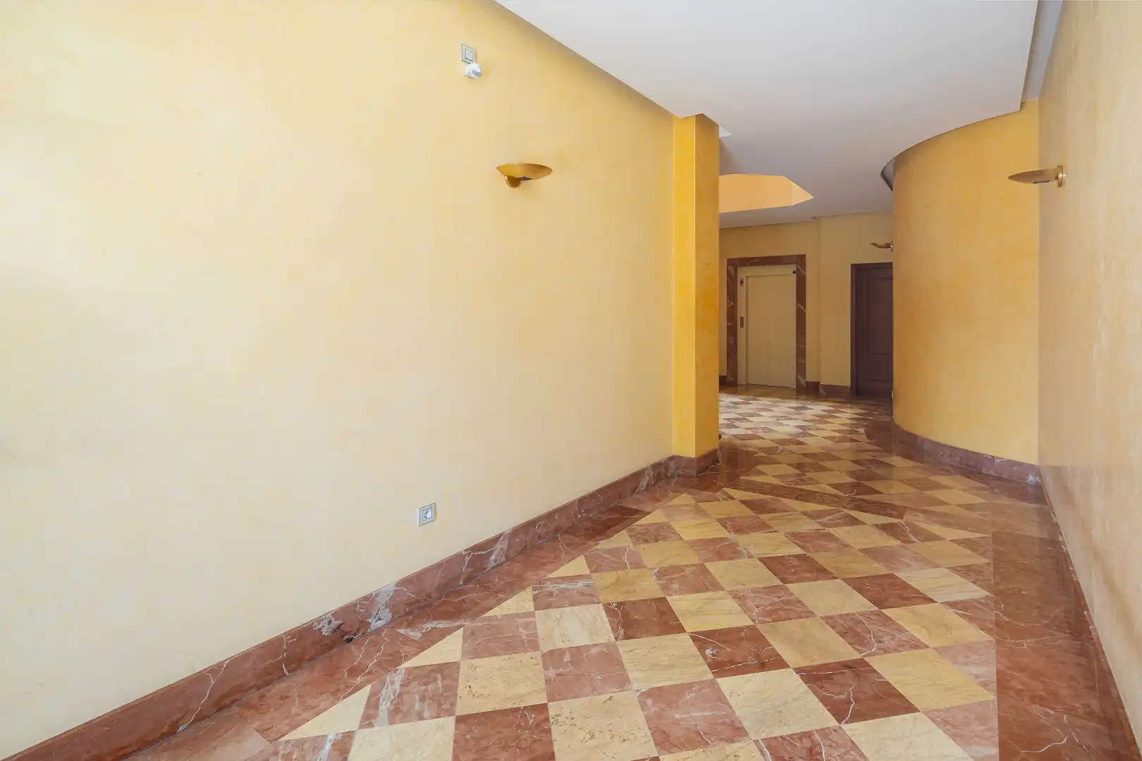 Dúplex en venta en Oleiros con Calefacción, Trastero y Piscina