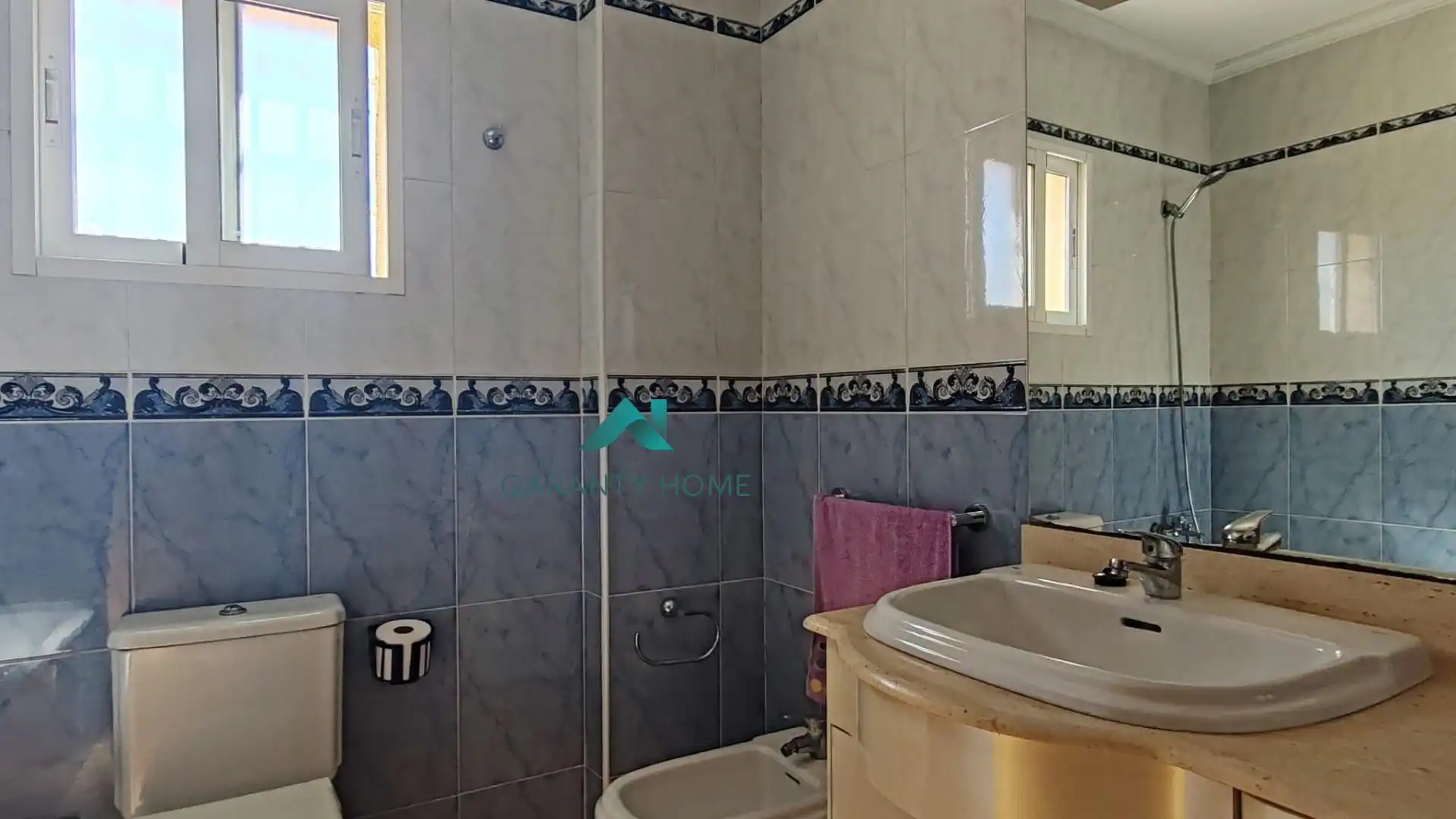 Bany de Casa o xalet en venda en Cartagena amb Aire condicionat i Balcó