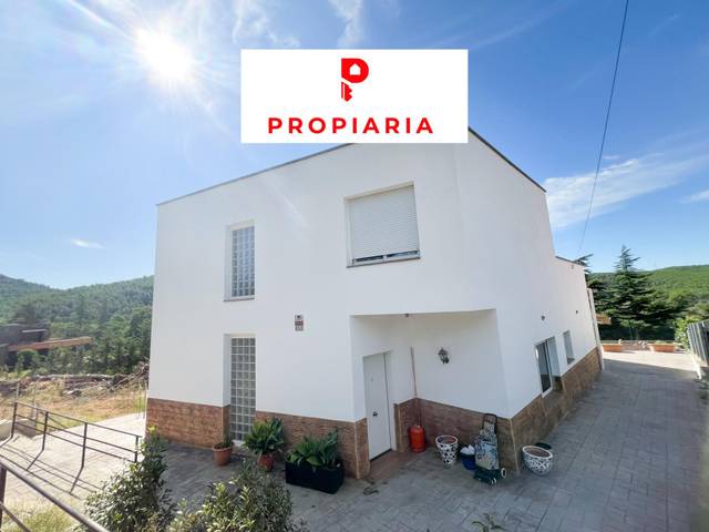 Casa-chalet en Venta en Olesa de Bonesvalls