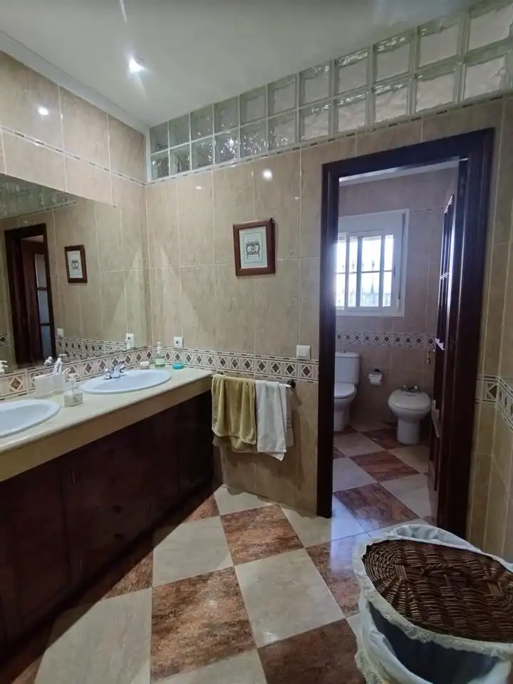Baño de Casa o chalet en venta en Sanlúcar de Barrameda con Aire acondicionado, Jardín privado y Terraza