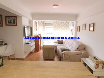 Living room of Flat for sale in  Sevilla Capital  with Air Conditioner