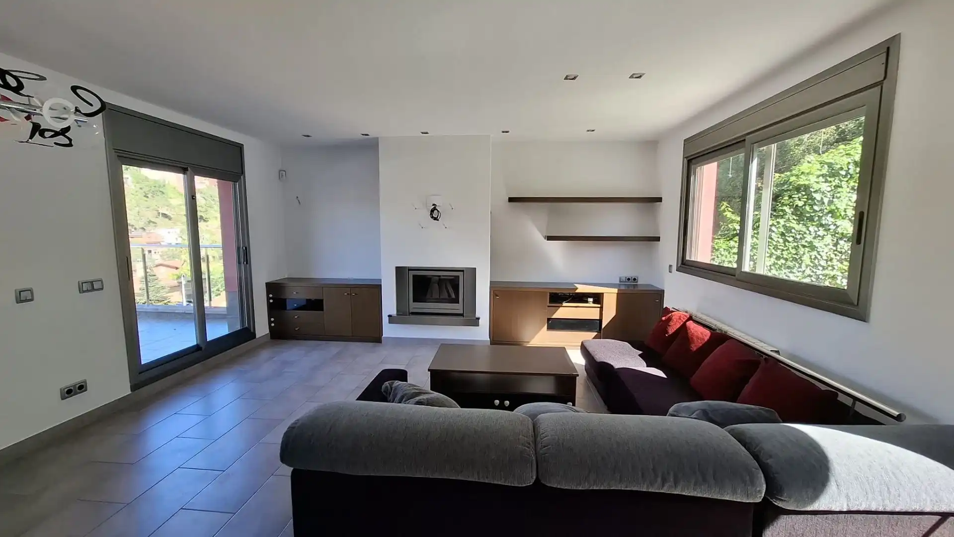 Sala de estar de Casa o chalet en venta en Vallirana con Aire acondicionado, Calefacción y Terraza