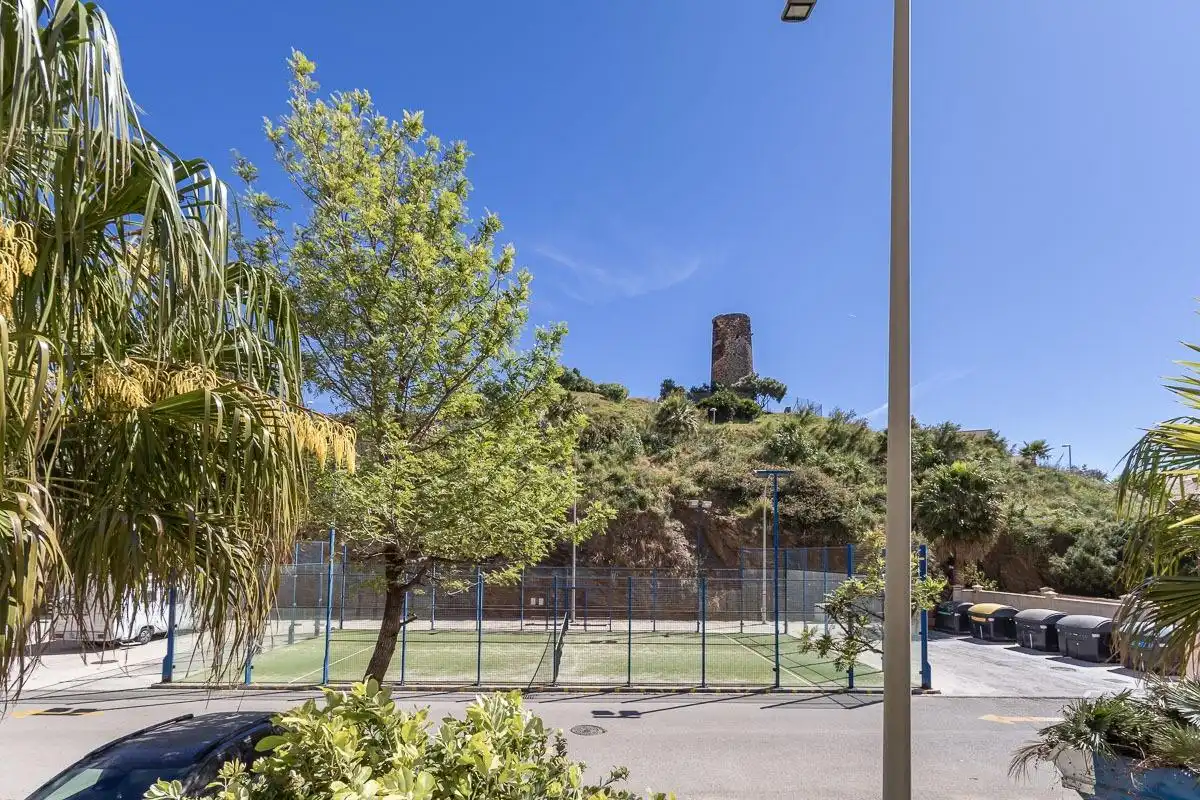 Vista exterior de Pis en venda en Benalmádena amb Aire condicionat, Terrassa i Traster
