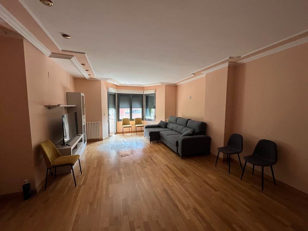 Living room of Flat to rent in  Albacete Capital  with Air Conditioner, Heating and Parquet flooring