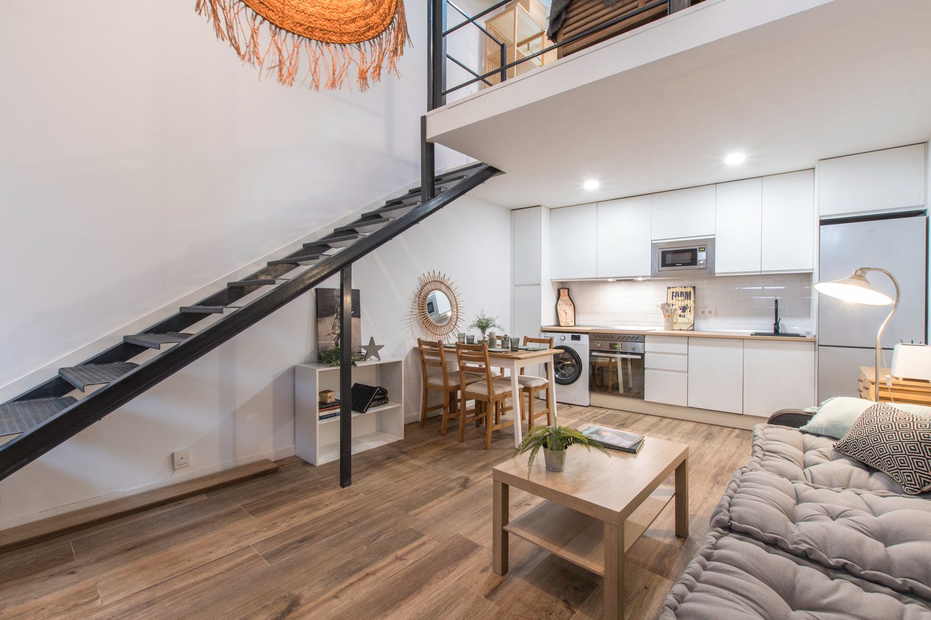 Sala d'estar de Dúplex en venda en  Madrid Capital amb Aire condicionat i Calefacció