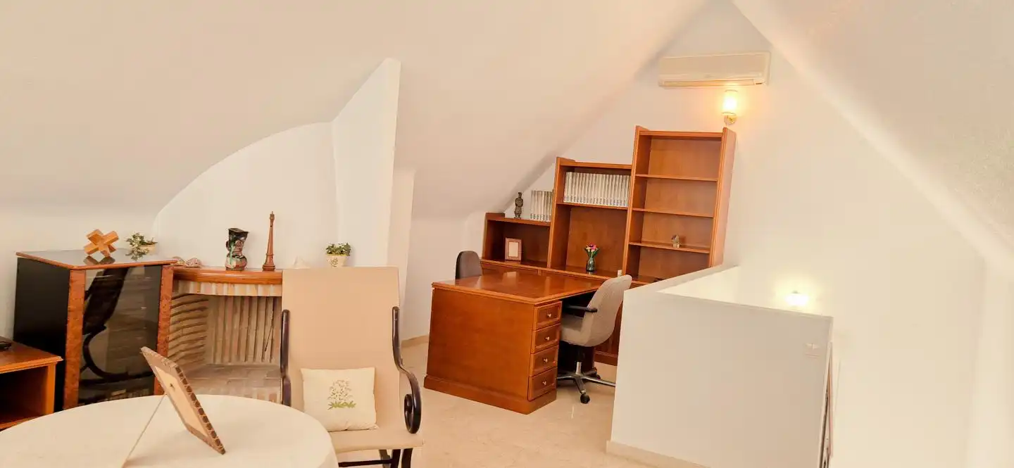 Casa o chalet en venta en Elche / Elx con Terraza, Trastero y Balcón