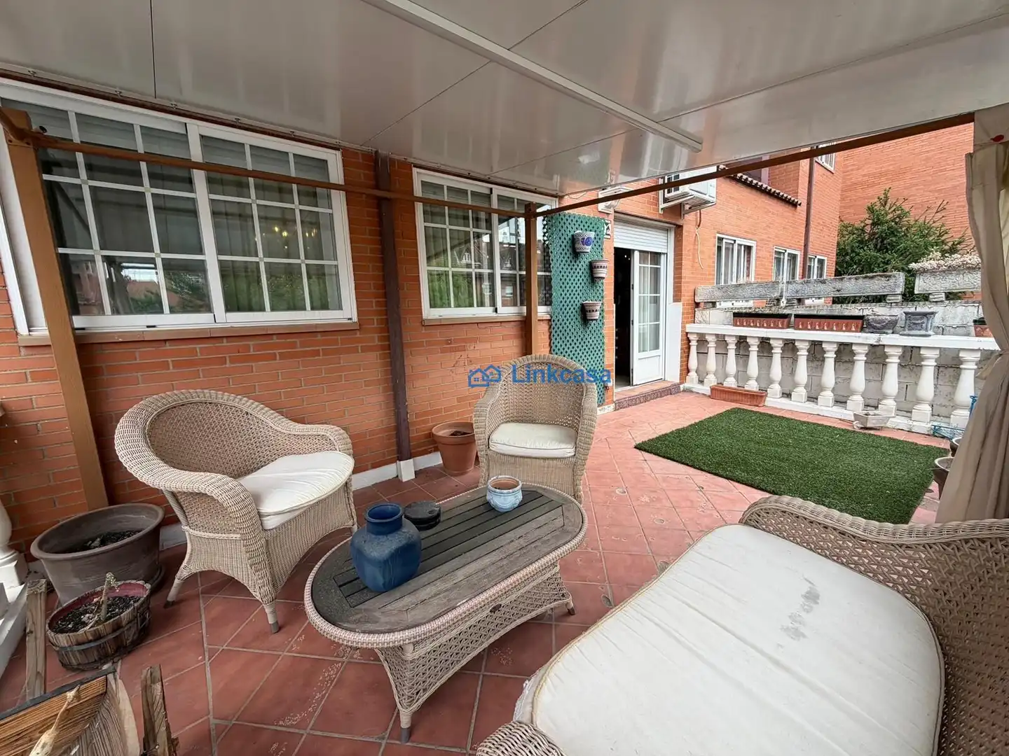 Terraza de Casa adosada en venta en Velilla de San Antonio con Aire acondicionado, Calefacción y Jardín privado