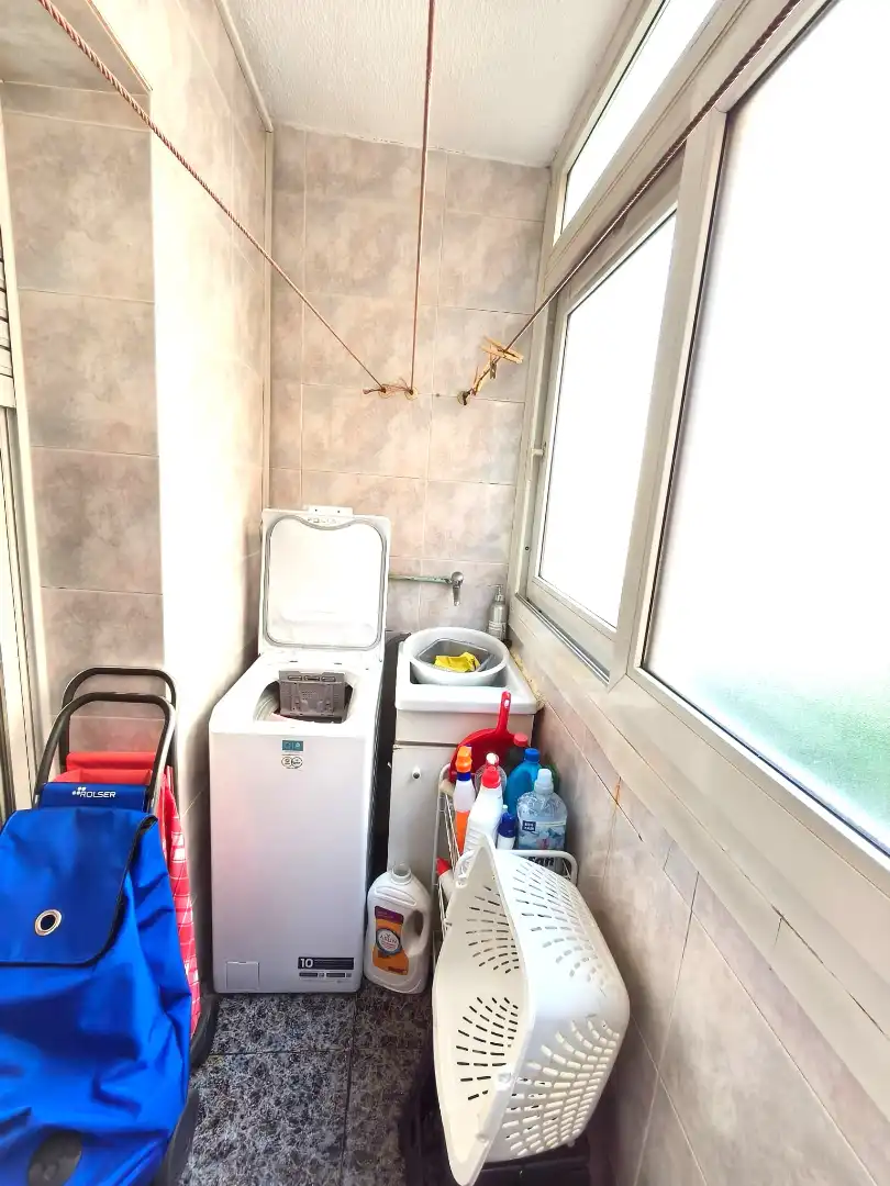Bany de Dúplex en venda en L'Hospitalet de Llobregat amb Aire condicionat, Calefacció i Balcó