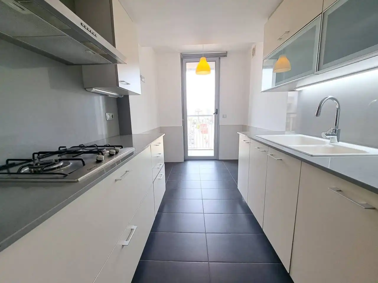 Wohnung zur Miete in Plaza Bosch i Gimpera, 9, Centre