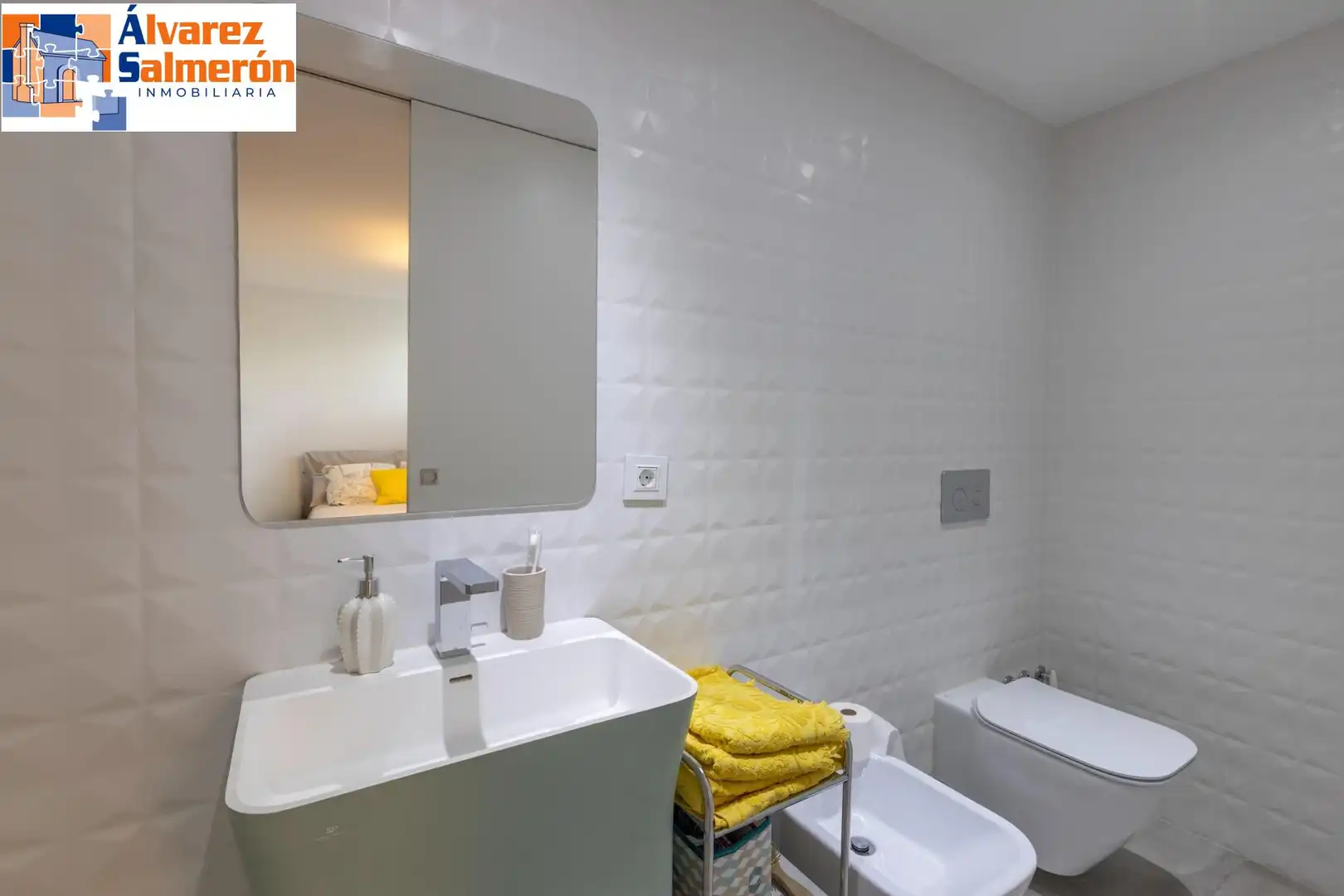 Bathroom of Houses for sale in Granada